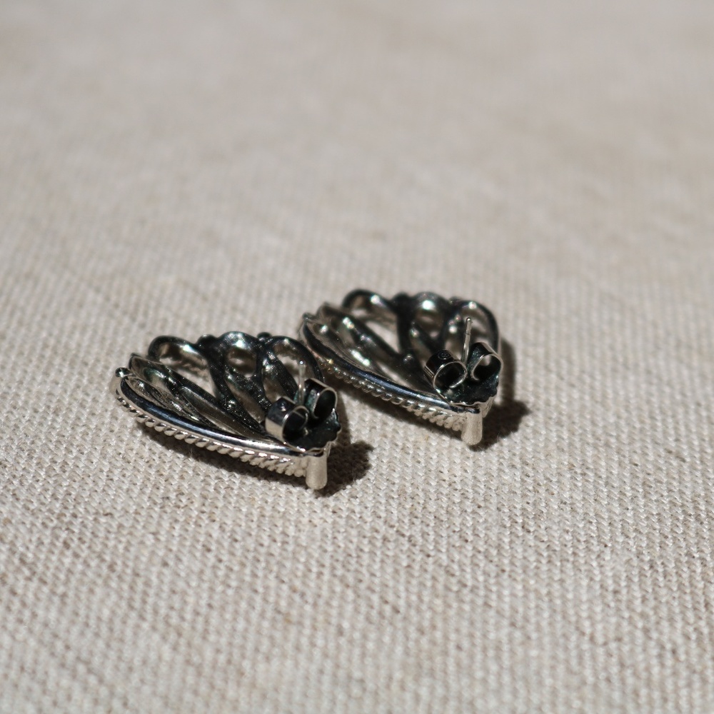 VINTAGE Silver Shell (Pierced) - Picture 5 of 5